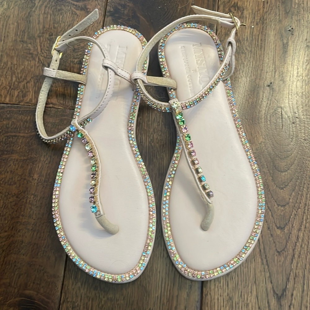 Mystique by Stephanie Gottlieb “Paige” Beige Sandals.  Size 7.